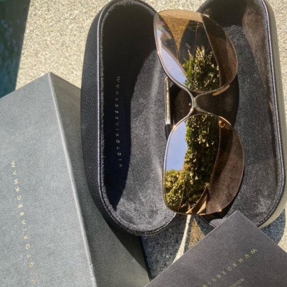 Victoria Beckham Rose Gold Sunglasses - Picture 9 of 9